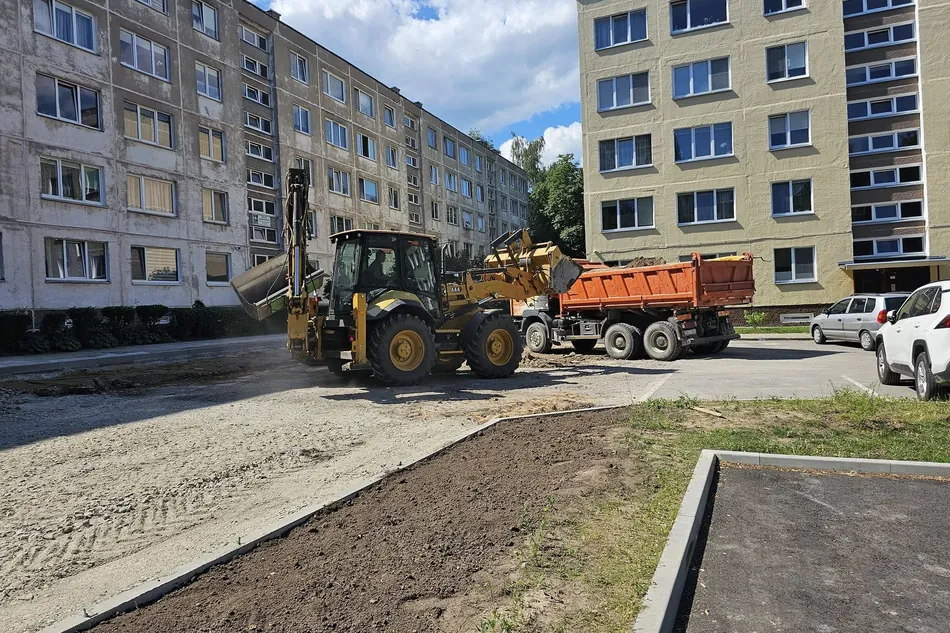 Kelių ir aikštelių įrengimas